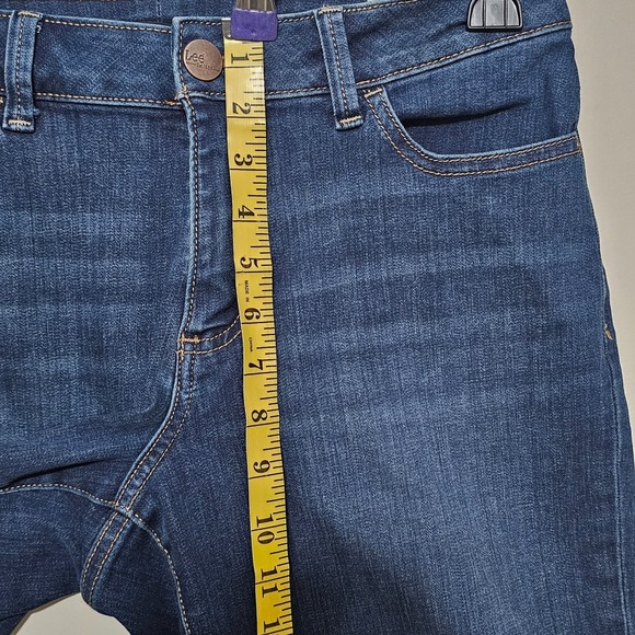 Lee Women's Jeans 10 Medium Blue Bermuda Curvy Fit Mordern Fit 0557 - Picture 4 of 13